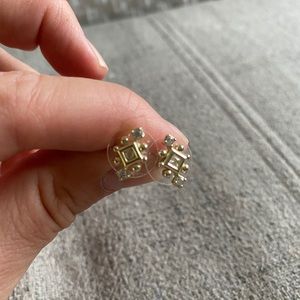 Kendra scott gold stud earrings